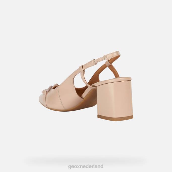 Geox grote vrouw 282Z327 naakt