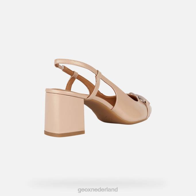 Geox grote vrouw 282Z327 naakt